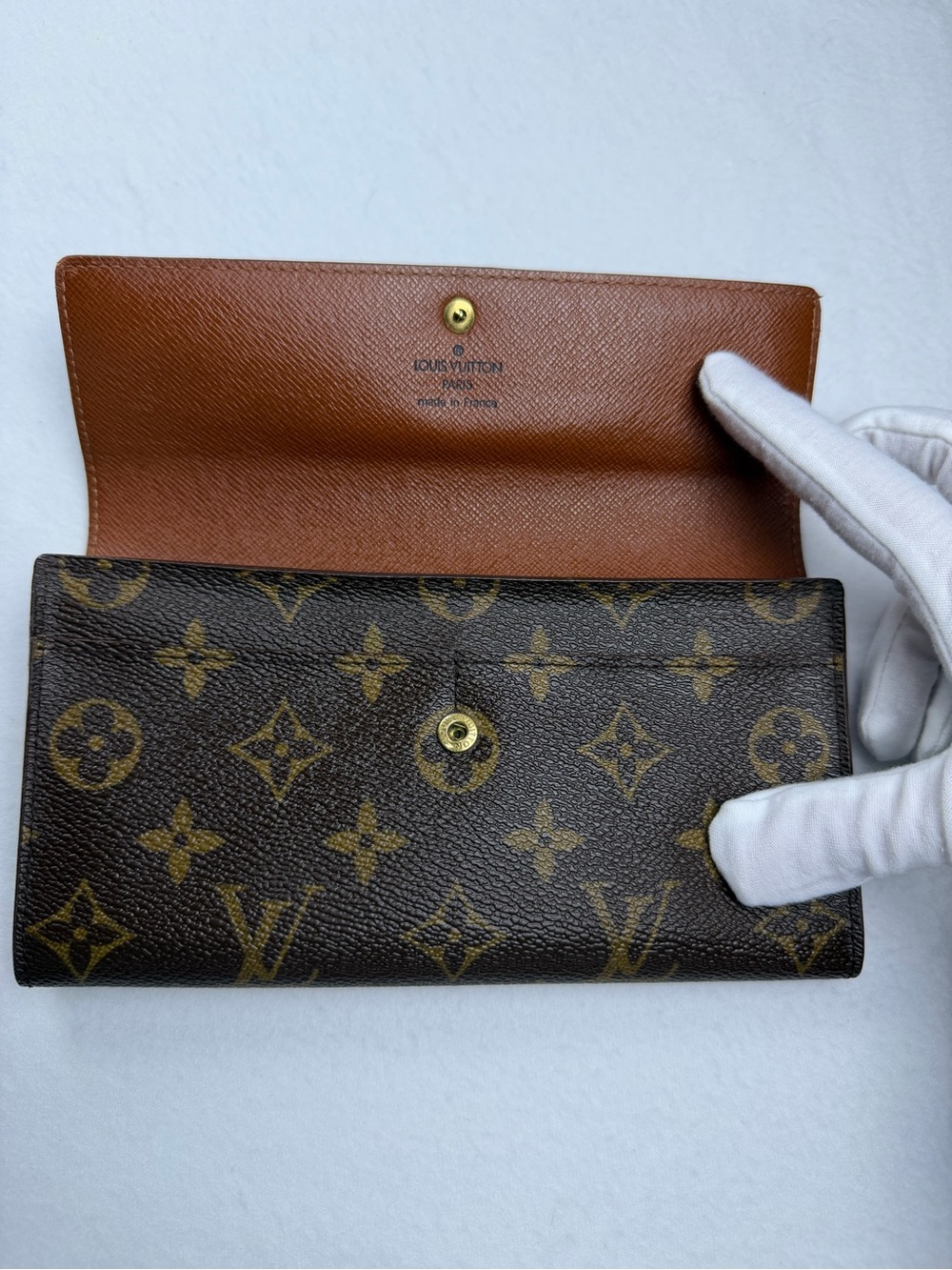 Authentic Louis Vuitton Monogram Sarah Wallet with Box Dust bag, Unbranded Chain - Picture 14 of 15
